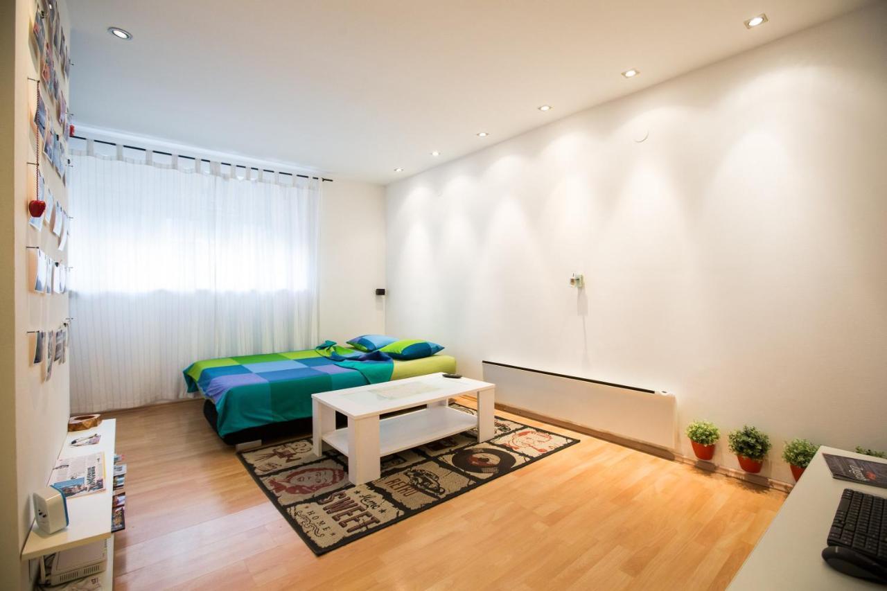 Eazzynight Center Apartment Zagreb Luaran gambar